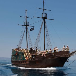 Rethymno: Sunset Cruise on a Wooden Pirate Boat