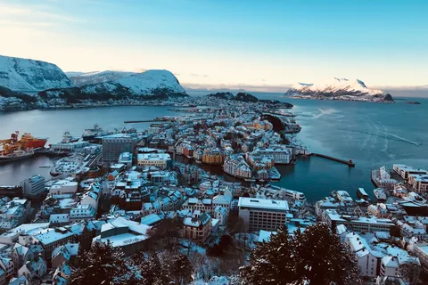 Ålesund: Ålesund and Surrounding Islands Audio Guide Tour