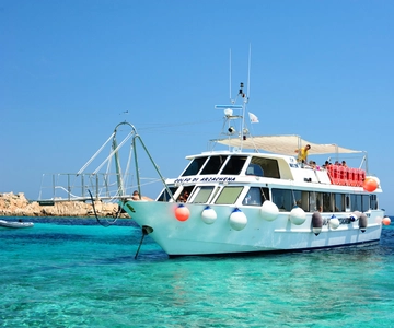 Olbia: Maddalena Archipelago Boat Tour with Minibus Transfer