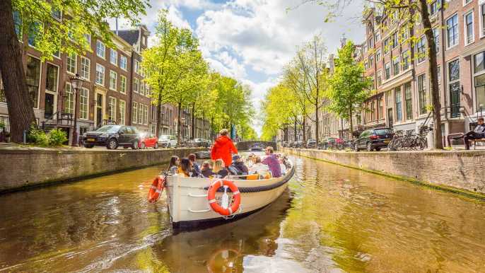 Ámsterdam: crucero de lujo descubierto por los canales