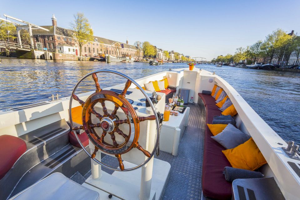 Amsterdam: Luxury Boat Canal Cruise with Unlimited Drinks | GetYourGuide