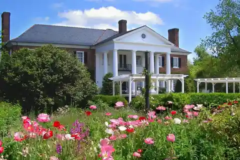 From Charleston: Boone Hall Plantation Entry with Transfers