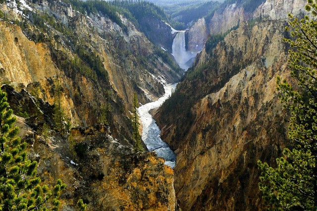 Visit West Yellowstone Yellowstone Day Tour Including Entry Fee in West Yellowstone