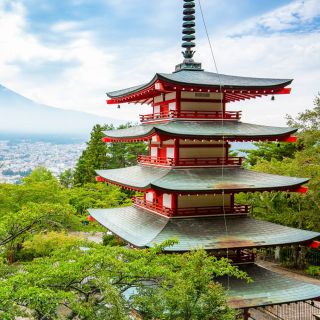 東京から：富士山と河口湖のプライベート終日ツアー
