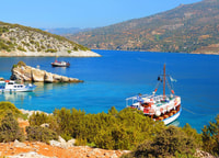 Samos, Visite en bateau avec barbecue Déjeuner à Samiopoula - Hizvo