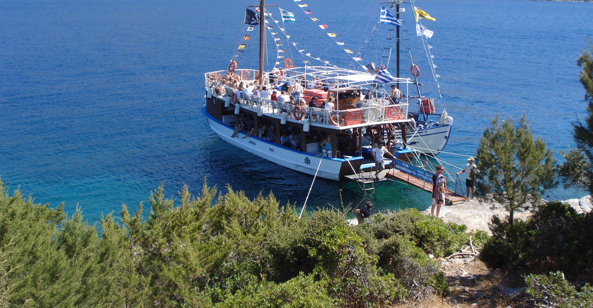 Samos, Visite en bateau avec barbecue Déjeuner à Samiopoula - Hizvo
