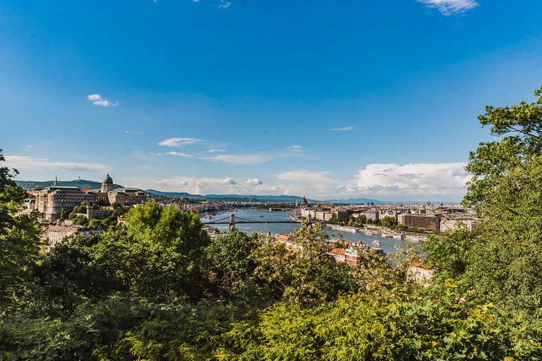 Budapest: Private Personalized Walking Tour Book a Local Host for 2 hours