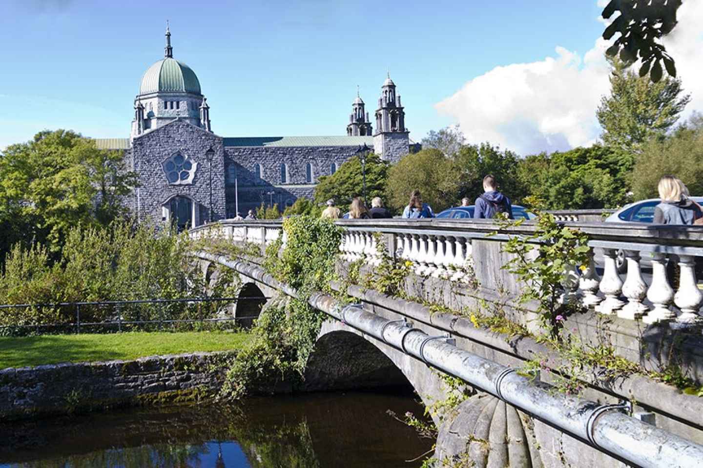 Galway City: Guided 1.5-Hour Walking Tour