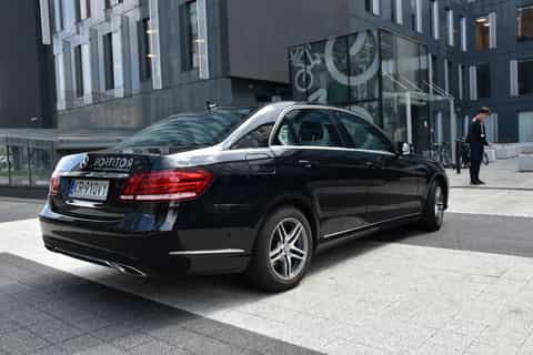 Katowice Airport: Private Arrival Transfer to Krakow