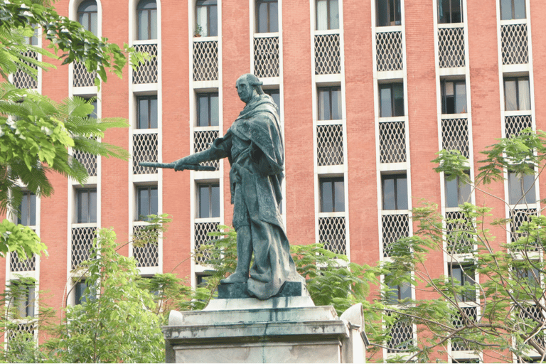 MANILLE : PROMENADE HISTORIQUE EN KALESA À INTRAMUROSVISITE DE KALESA UNIQUEMENT