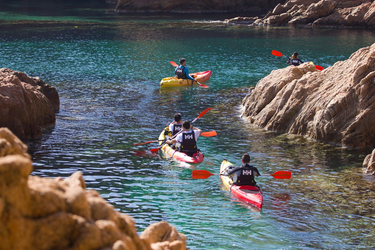 Costa Brava: Tour delle grotte marine in kayak e snorkeling