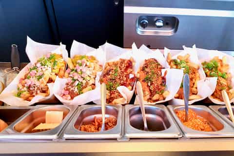 Comida y bebida