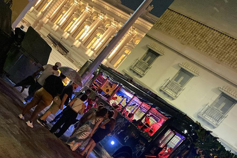 Cartagena by Night: Chiva Rumbera & Nightclub Cartagena by Night: Chiva Rumbera & Disco