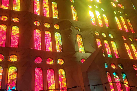 Bilety i przewodnik: Światła i cienie Sagrada Familia