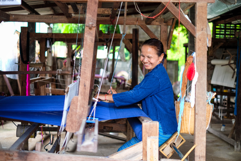 Esplorazione del villaggio locale di Chiang Mai con esperienza di tessituraTour Privato