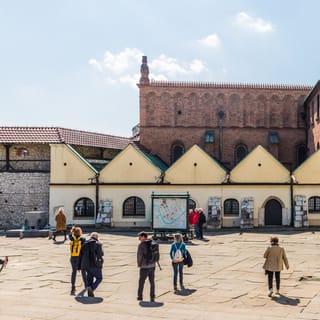 Krakow: Kazimierz Jewish Quarter Walking Tour