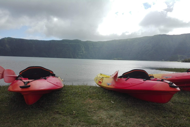 From Ponta Delgada: Sete Cidades Walk, Tasting and Kayaking