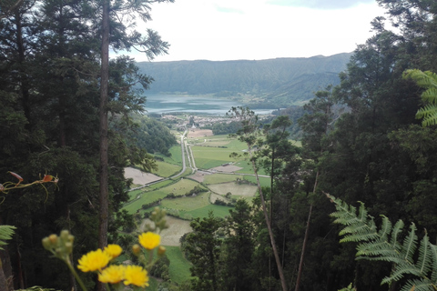 From Ponta Delgada: Sete Cidades Walk, Tasting and Kayaking