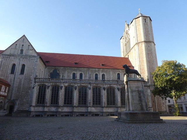 Visit Braunschweig Private City Walking Tour with certified Guide in Brunswick