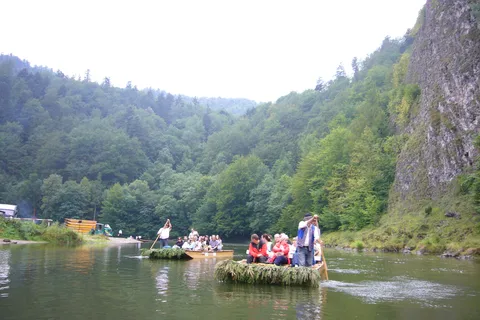From Krakow: Dunajec River Gorge Wooden Raft River Cruise