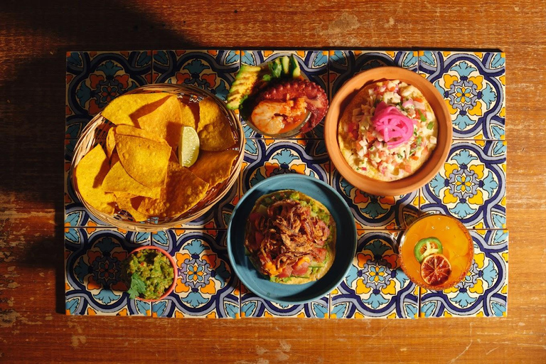 VIEUX MONTRÉAL : COURS DE DANSE LATINE ET CUISINE MEXICAINE AUTHENTIQUE