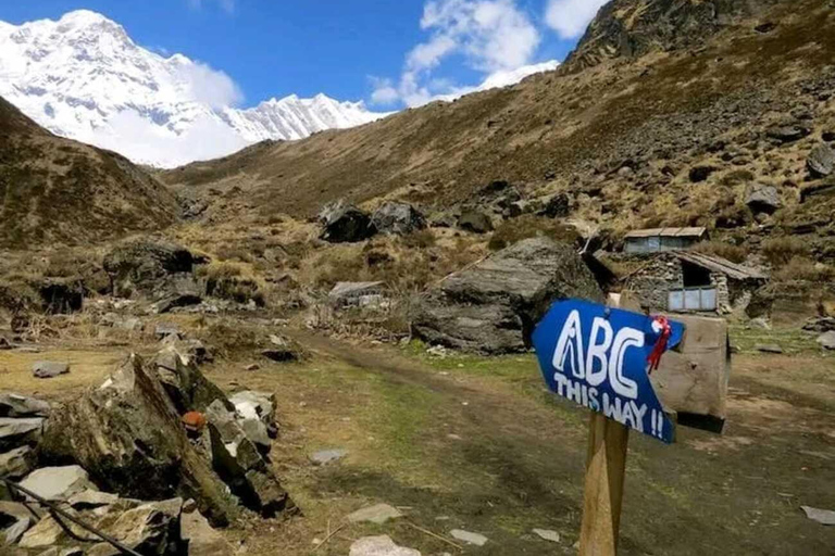 Pkr/Katmandou : Trek de 5 jours au camp de base de l'Annapurna et aux sources chaudesAu départ de Katmandou : trek ABC de 5 jours avec billets d'avion aller simple