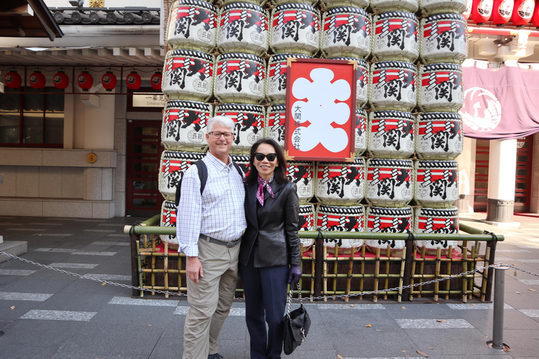 Tokyo: Ginza & Tsukiji Backstreets Guided Walking Tour