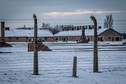 Vanuit Krakau: bustransfer heen en terug Auschwitz-BirkenauEnkele reis van Auschwitz naar Krakau