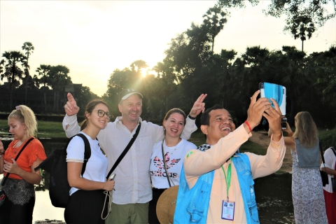 Siem Reap: Tempel-Tagestour in kleiner GruppeAngkor Wat: Highlights und Sonnenaufgangstour