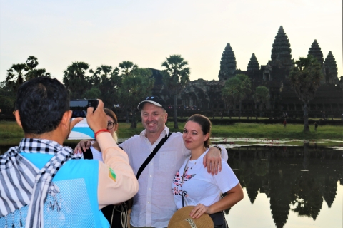 Angkor Wat : points forts et lever du soleil avec un guideAngkor Wat : visite privée d’une journée