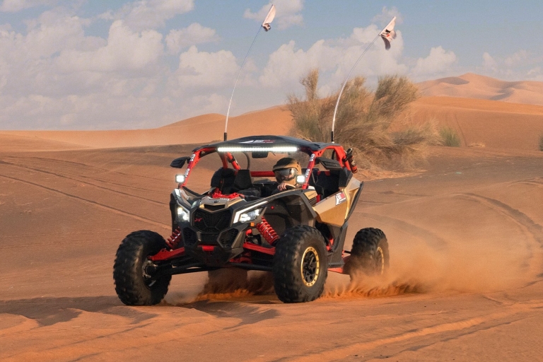 Dubaï : conduite d’un buggy 4x4 dans les dunes avec guideEn famille, Can-am Maverick Max Turbo | 4 sièges | 1 h |