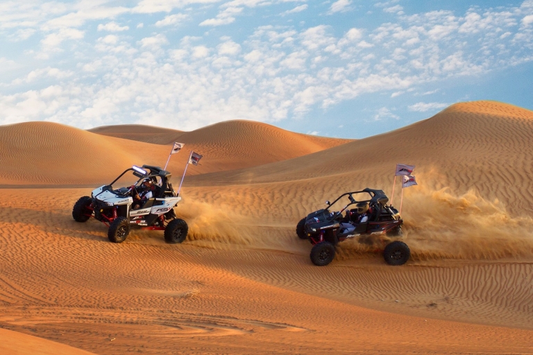 Dubái: aventura en el desierto guiada sin conductor por 4WD Dune BuggyUn día familiar Can-am Maverick Max Turbo | 4 asientos | 2 Horas |