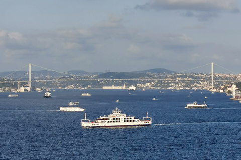 Istanbul : croisière sur le Bosphore avec déjeunerIstanbul : visite du Bosphore & des Deux Continents