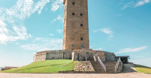 Von Santiago: Ganztägige Küstentour nach A Coruña und Betanzos