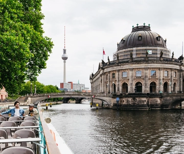 Berlín: Crucero turístico de 1 hora