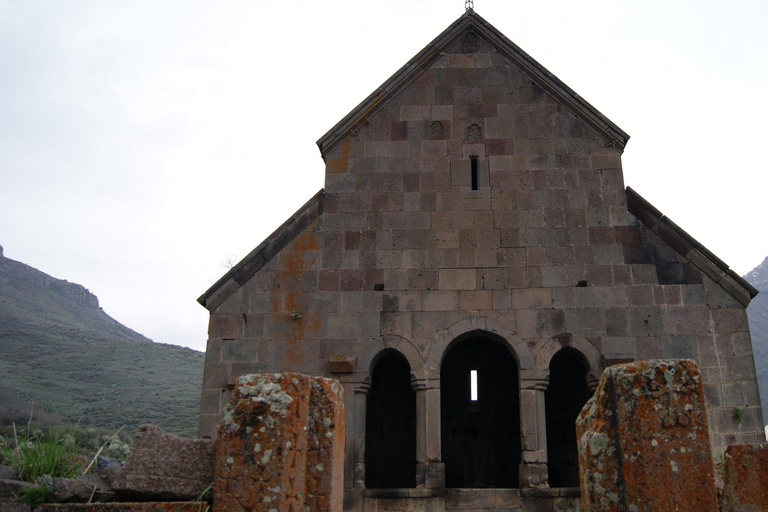 Jeeping Tour: Fortresses & Sacred Trails of Vayots Dzor