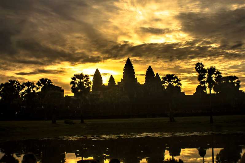 Angkor Wat Private 2-Day Temples Tour with Sunset & Sunrise