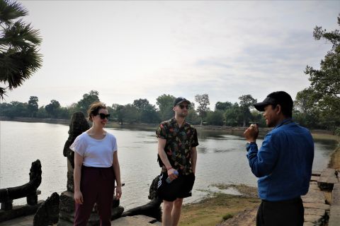 Angkor Wat: Tuk Tuk and Walking Tour