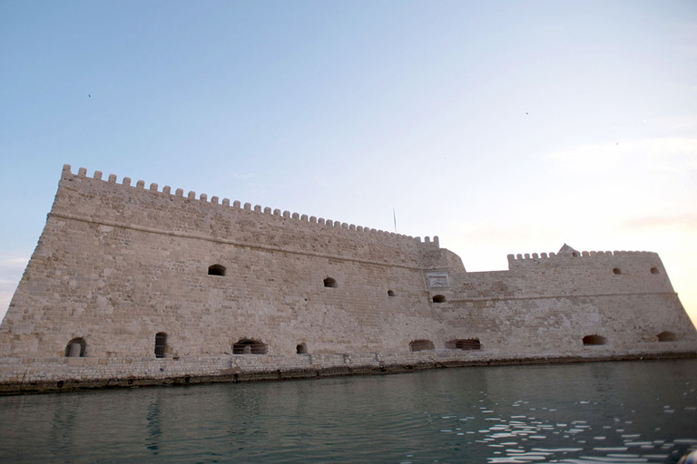 Heraklion: Gita in barca a vela per piccoli gruppi sull'isola di Dia con pranzoHeraklion: Gita mattutina in barca a vela all'isola di Dia con pranzo