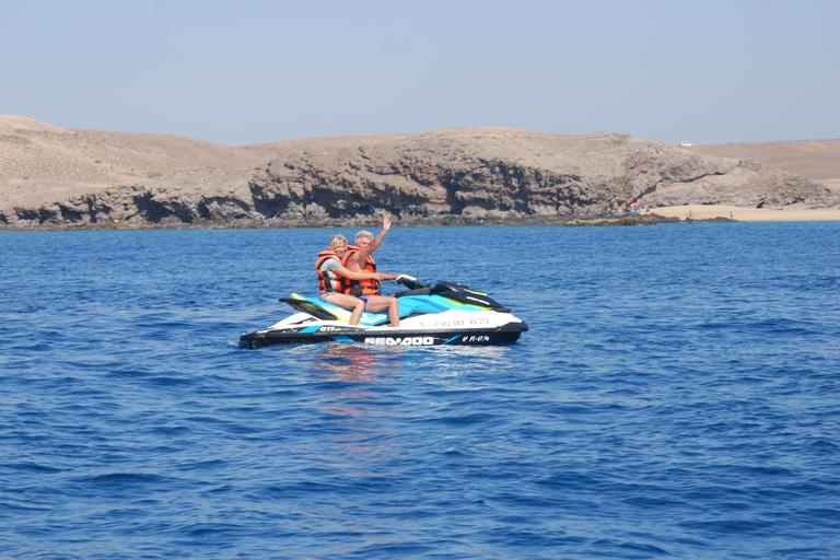 Lanzarote: Jet Ski Tour z odbiorem z hotelu40-minutowa wycieczka na nartach wodnych