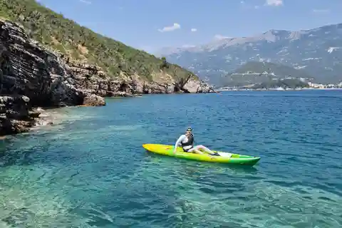 SUP-board/kayak tour to Sveti Nikola island' caves