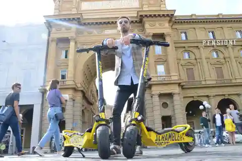 Florence: Electric Scooter Tour with Guide