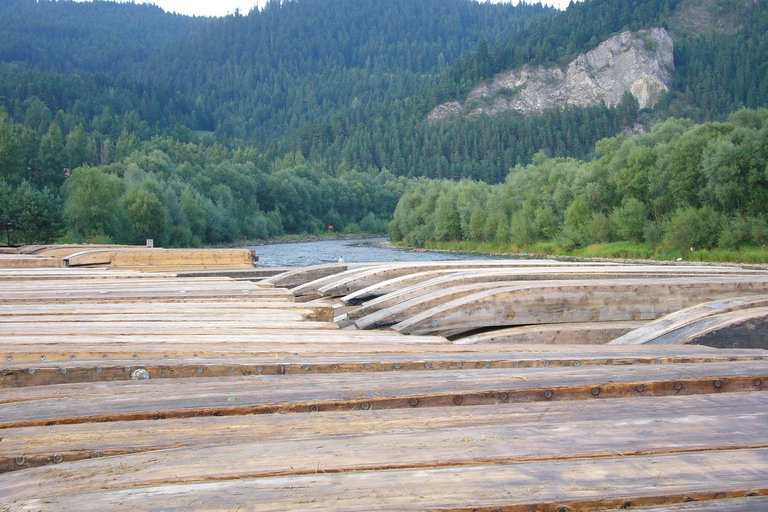 Desde Cracovia: crucero por el río en balsa de madera por el desfiladero del río DunajecTour grupal en inglés