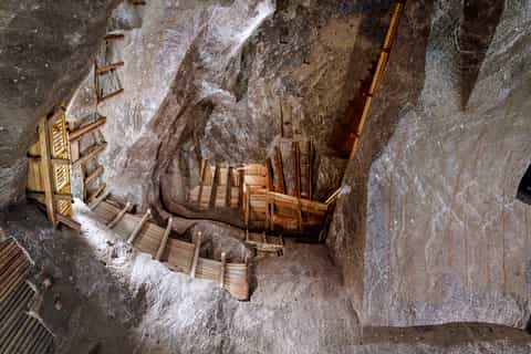 From Krakow: Wieliczka Salt Mine Half-Day Trip with Pickup