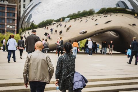 Chicago: Guided City Tour with Skydeck Entry & River Cruise