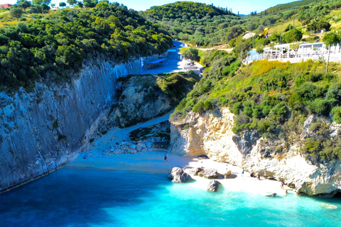 Zakynthos: excursão semiprivada à praia dos naufrágios e às cavernas azuis