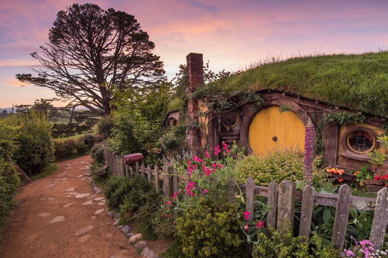 Hobbiton i dolina Rotorua: Wycieczka całodniowa z Auckland