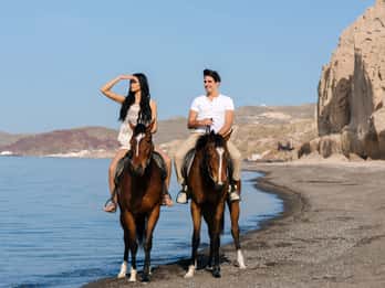 Santorini: Ridning på den svarta sandstranden Eros Beach