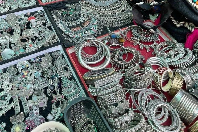 Agra: Guided Shopping Tour Experience with Female Expert Exclusive Half-Day Shopping Tour with Female Expert Guide