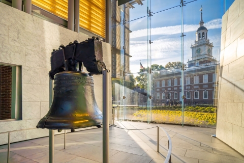 Philadelphia: Half Day Small Group Tour & Independence Hall Philadephia: Guided Sightseeing Tour with River Cruise